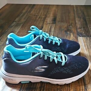 Skechers Women's Go Walk Goga Mat Comfy Sneakers with Breathable Mesh. Size 10